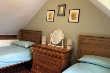 Location De Vacances pour 6 Personnes dans Saint-Jeanvrin, Saint-Amand-Montrond, Photo 3