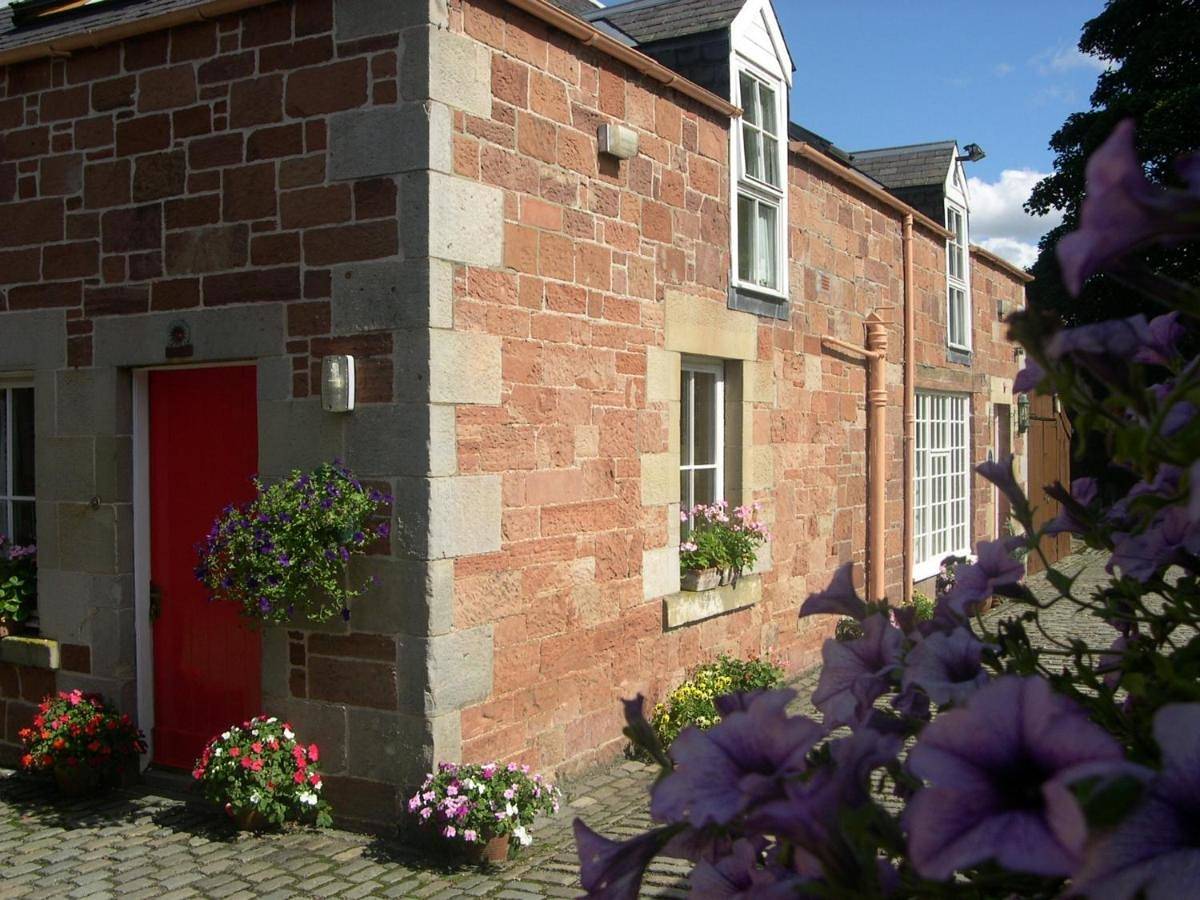 Harleyburn Cottages - Stables and Saddlery in Melrose, Scottish Borders