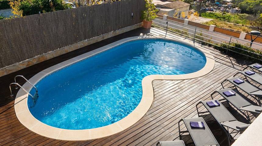 Chalet para 8 personas, con piscina además de vistas al mar y jardín, Se admiten mascotas en Garraf - 3