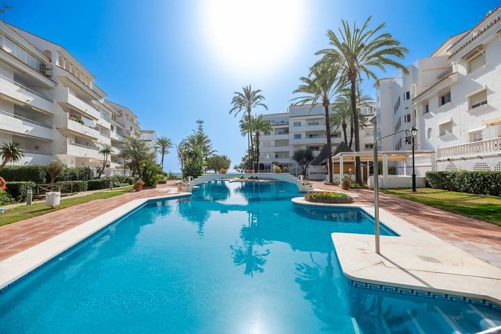 Ferienwohnung für 6 Personen, mit Balkon und Garten in Marbella