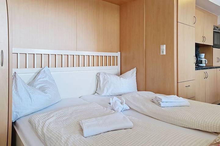 Ganze Wohnung, Gemütliche Wohnung für 2 Gäste mit  W-Lan, Tv und Terrasse in Tuxer Alpen, Navis
