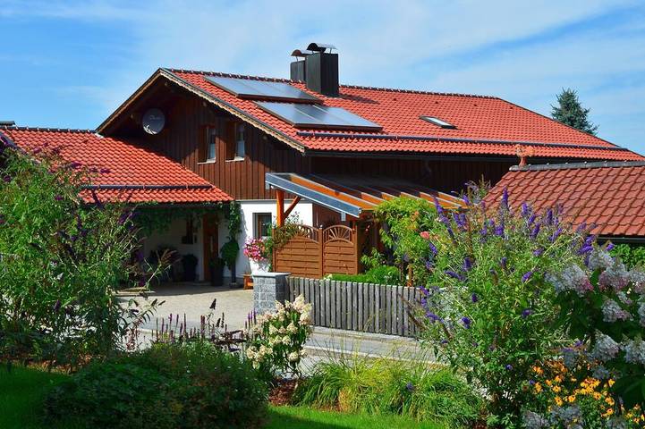 Ferienwohnung für 5 Personen, mit Pool und Garten sowie Terrasse in Gotteszell