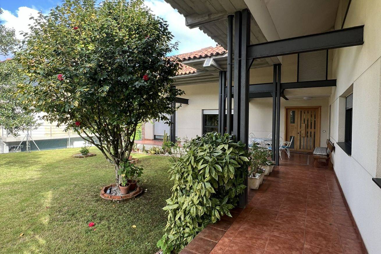 Entire apartment, Gestiona2R-Casa para 12 en el centro de Llanes in Llanes, Costa Verde (Spain)