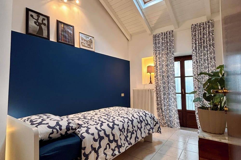 Ganze Wohnung, Cozy nest in the historic center in Omegna, Ortasee