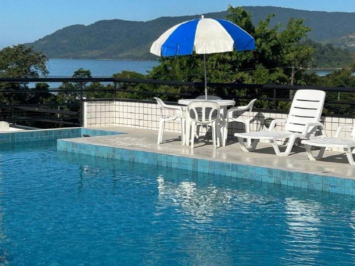 Casas e apartamentos de temporada para 5 pessoas, com jardim e piscina infantil e ainda vista and piscina em Lagoinha (Ubatuba)