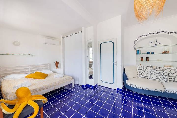 Blue of Capri, 15-minute walk to the Piazzetta, quiet and sunny area in Capri, Neapel Provinz