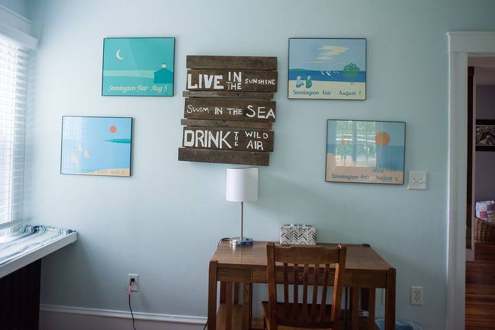 Vacation rental for 9 people, with yard and terrace in Mystic