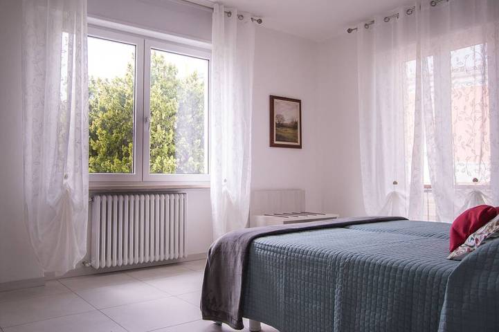 Appartamento Iris-  a 200 metri dal lago e dal centro paese in Garda, Prealpi Gardesane