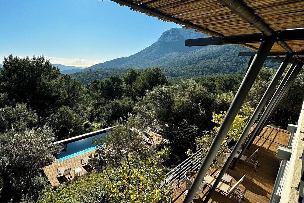 Villa Vespera for 10 persons with unobstructed view heated salt pool in Solliès-Ville, Toulon region