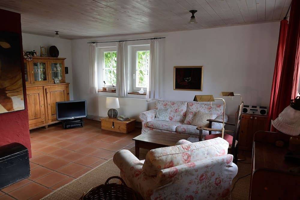 Cozy thatched cottage in Bansin (Heringsdorf) on the sunny island of Usedom in Drei Kaiserbäder, Heringsdorf