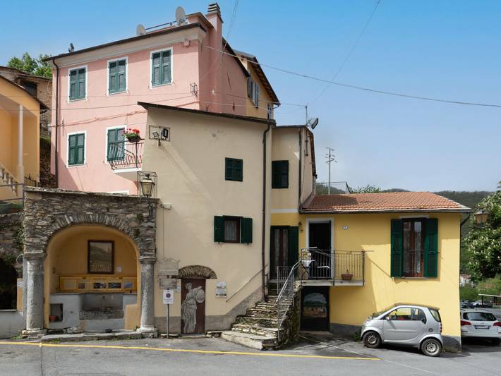 Ca' da Prima Porta in Valloria (Prelà), Prelà