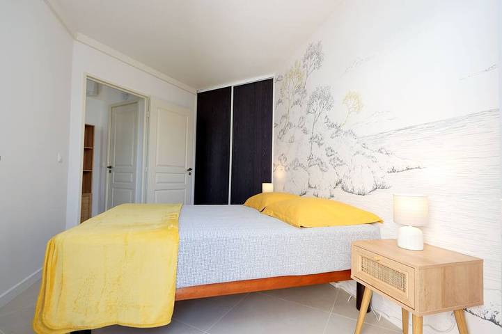 Gîte pour 2 personnes, avec piscine et balcon dans Port Santa-Lucia - 2