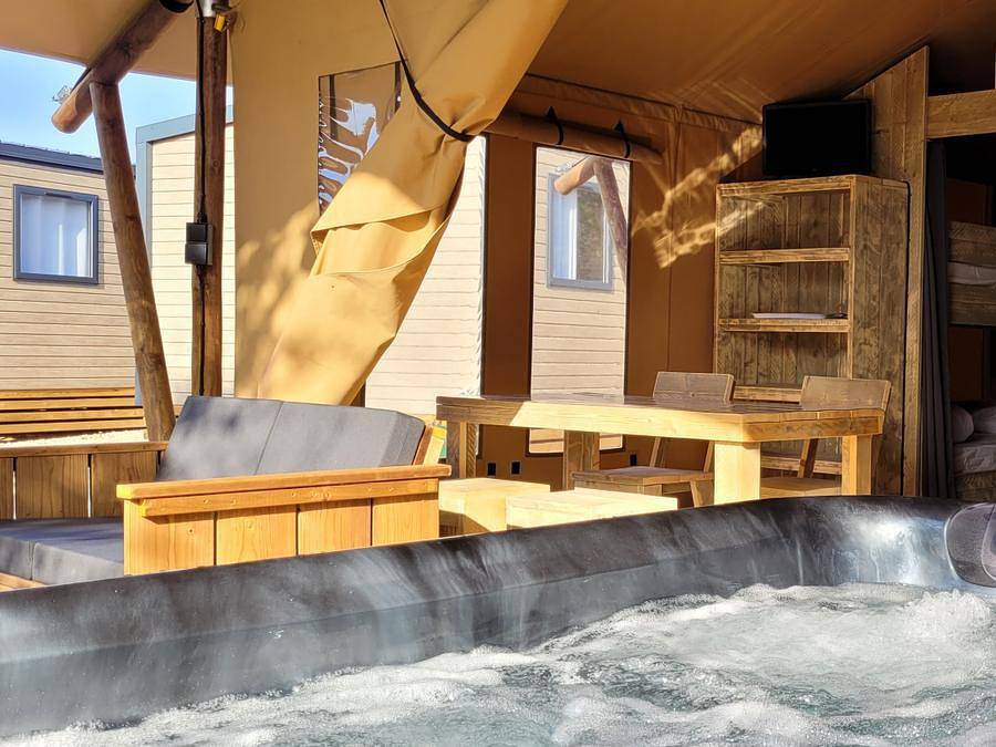 Camping Charlemagne - Safarizelt 4 personen - Eco-Lodge Woody 2 Zimmer in Grimaud, Mittelmeerküste (Frankreich)