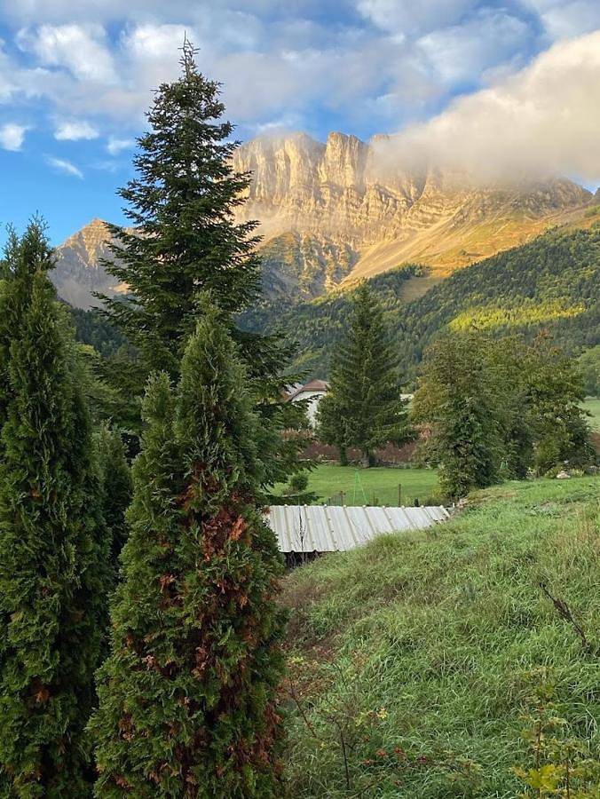 Appartement entier, Gîte 5 chambres avec salle de jeux in Gresse-en-Vercors, Parc naturel régional du Vercors