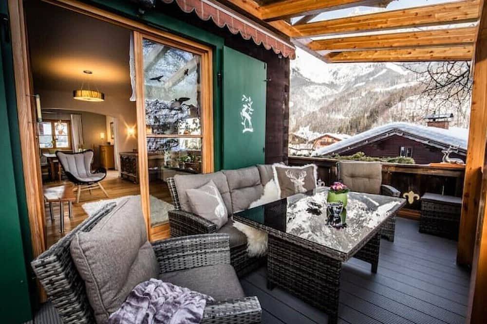 Ganze Wohnung, Chalet Mountainview mit überdachter Terrasse und traumhaftem Bergblick in Hochkönigstock, Werfen