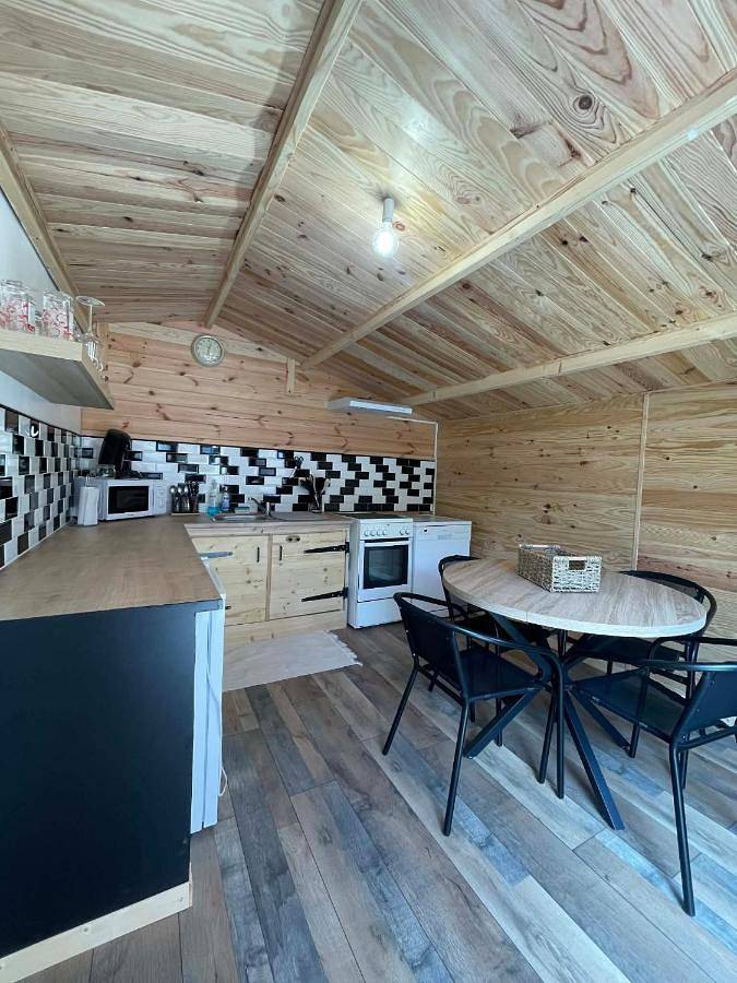 Tente pour 4 personnes, avec Terrasse ainsi que Jardin et Vue dans Eure-et-Loir - 2