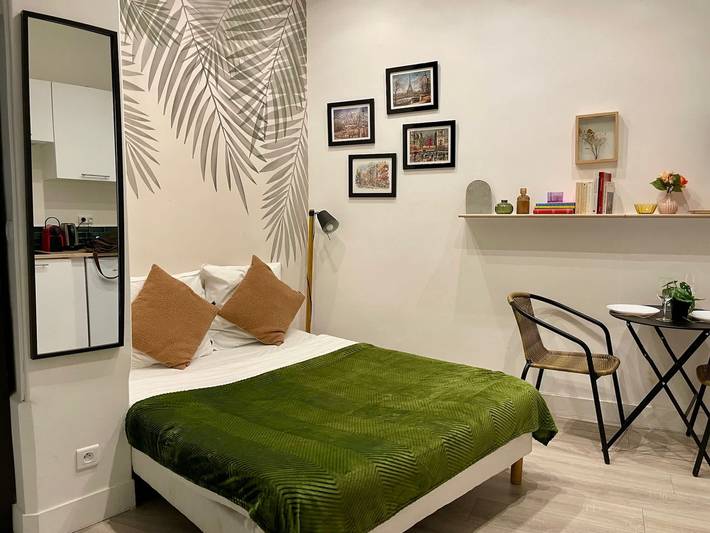 Vacation rental for 2 people, kid friendly around the Eiffel Tower