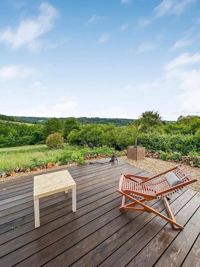 Location de vacances pour 5 personnes, avec vue ainsi que jardin et terrasse à Notre-Dame-de-Sanilhac - 2