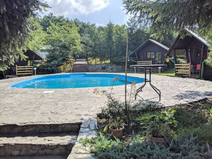 Camping para 2 personas, con vistas además de jardín y piscina en Rumania