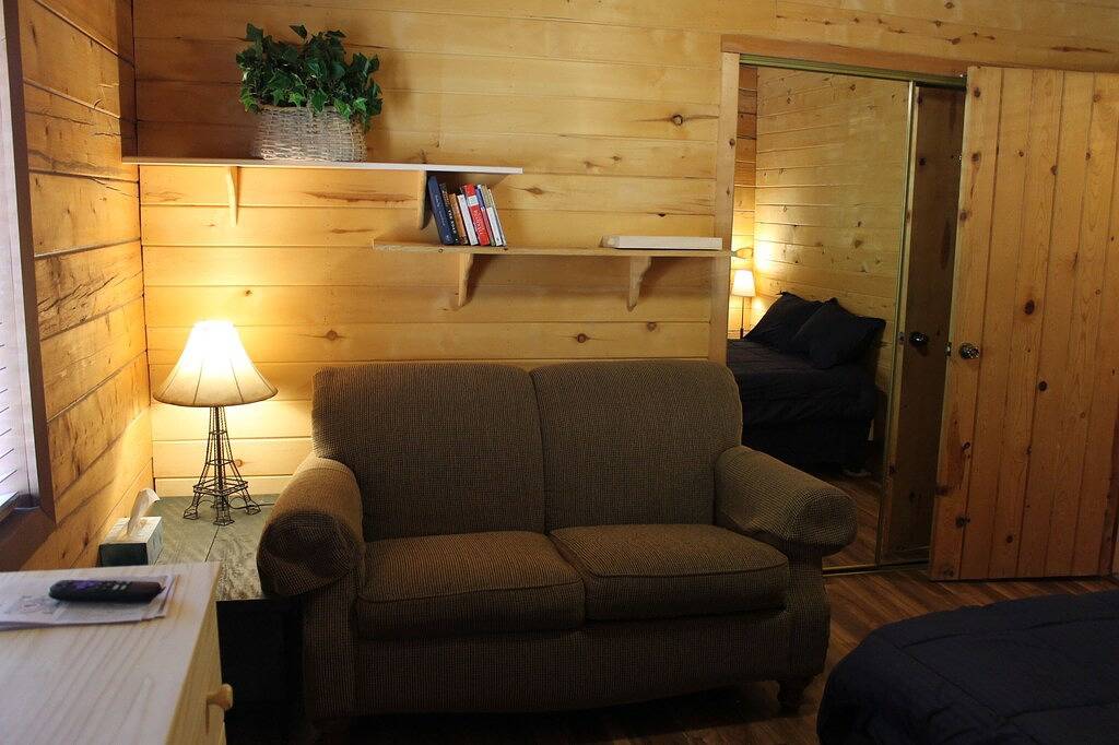 Log Cabin for 8 Guests in Munds Park, Mormon Lake