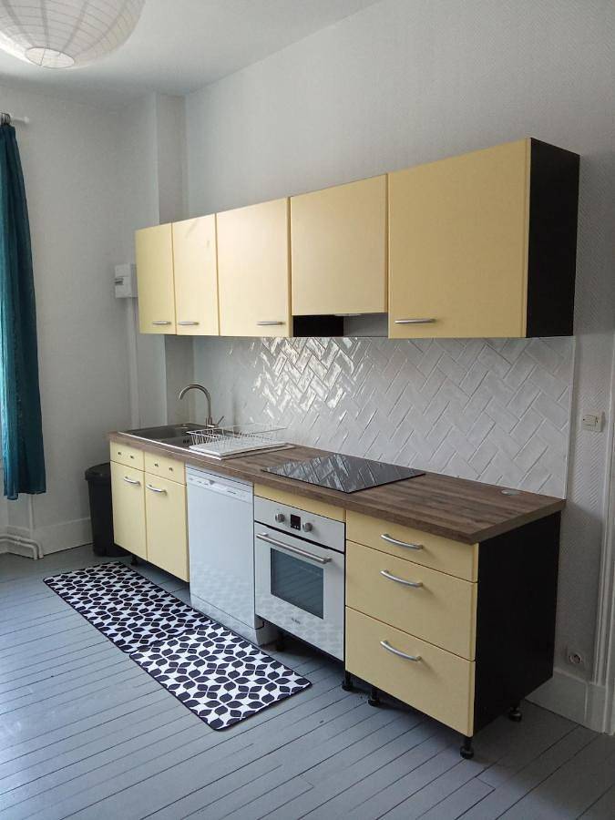 Location de vacances pour 2 personnes, avec vue et jardin à Hauterives - 2