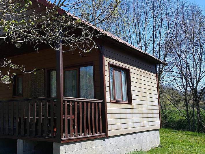 Camping La Soleia d'Oix - Bungalow 6 personen in Montagut i Oix, Garrotxa