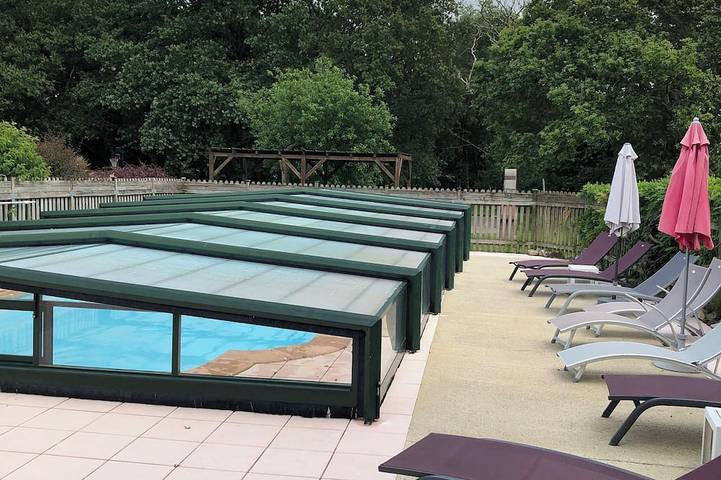 Gîte pour 6 personnes, avec jardin et piscine