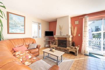 Gîte pour 8 Personnes dans Ouzous, Pyrénées, Photo 2