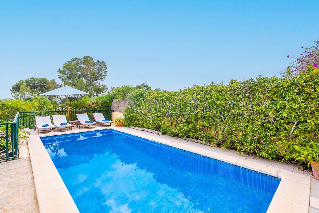 Xilvar - Schöne Villa mit privatem Pool und kostenloses W-Lan nur wenige Schritte vom Meer entfernt in Alcanada, Alcúdia