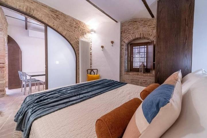 Appartamento intero, Casa Bardi : Appartamento Superior con Sauna + Parcheggio in San Gimignano, Siena e dintorni