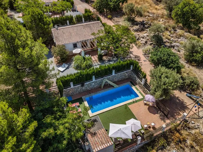 Casa de vacaciones para 4 personas, con jardín y vistas al lago además de piscina y vistas - 1