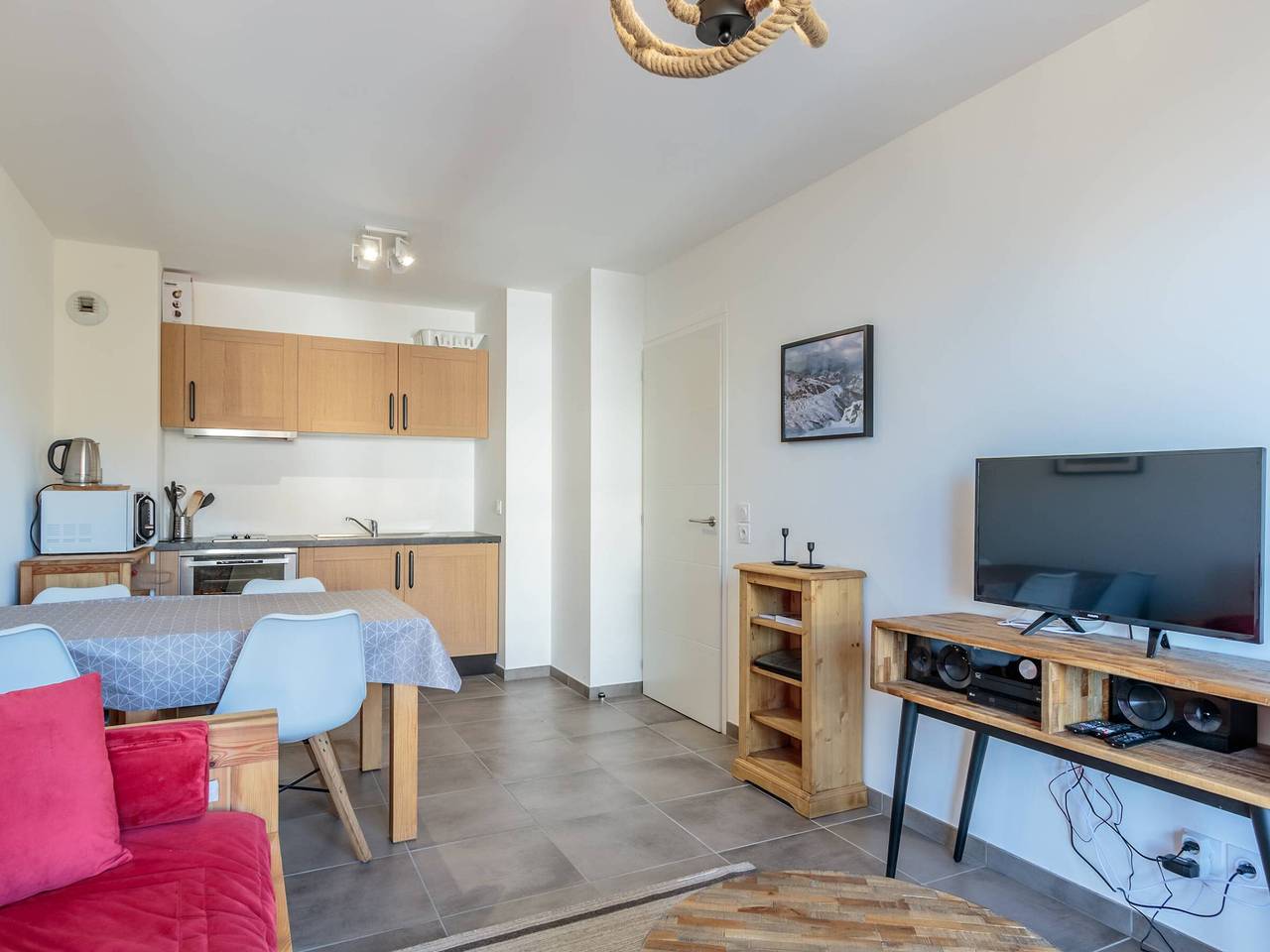 Appartement entier, Appartement 2 pièces avec balcon et garage à 100m des pistes in Plagne Centre, La Plagne-Tarentaise