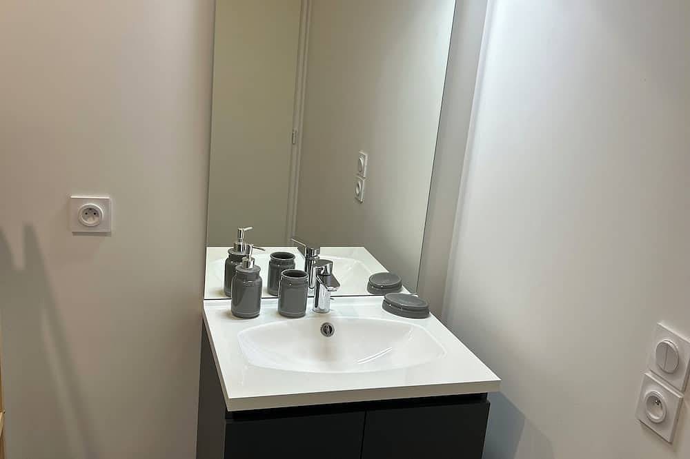 Entire apartment, Cosy Appt Proche Paris Stade de France Bourget in Le Blanc-Mesnil, Seine-Saint-Denis