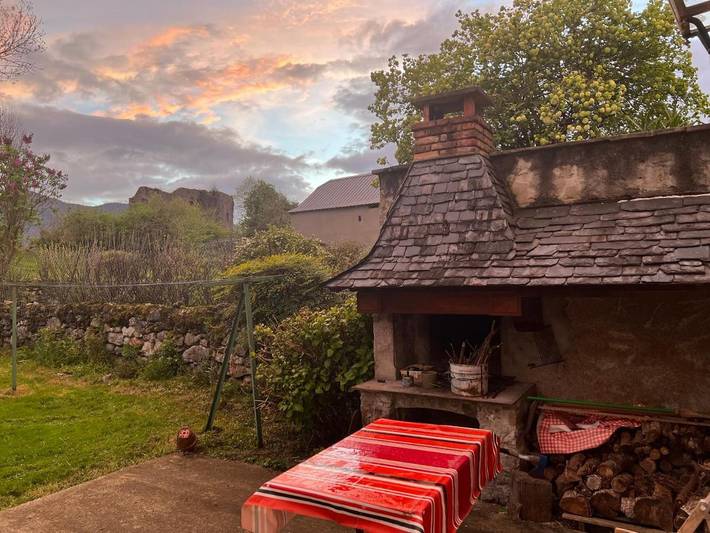 Location de vacances pour 6 personnes, avec jardin et vue, adapté aux familles à Sainte-Colome - 2