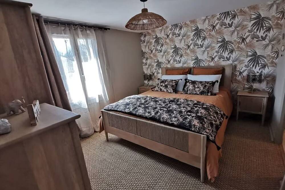Entire apartment, Gîte La Belle Hélène in Bressuire, Deux-Sèvres