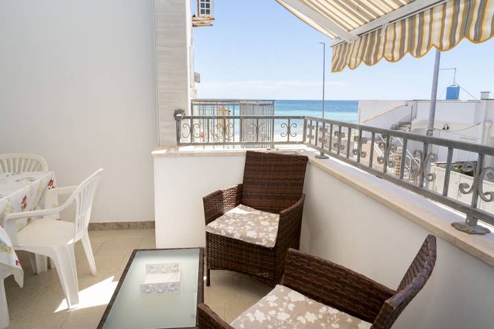 Ferienhaus für 4 Personen, mit Balkon in Torre Lapillo - 2