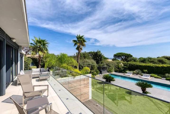 Location de vacances pour 12 personnes, avec jardin ainsi que piscine et vue dans Plage de Pampelonne - 4