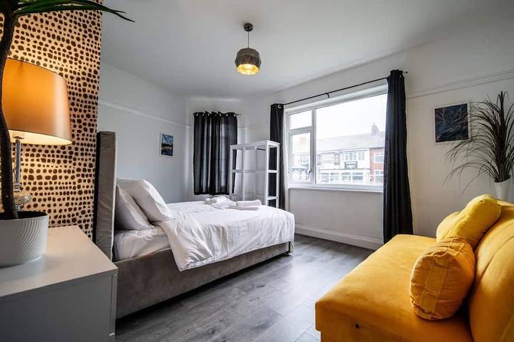 Spacious Apartment With A Terrace Style Rooftop in Thornton-Cleveleys, Lancashire
