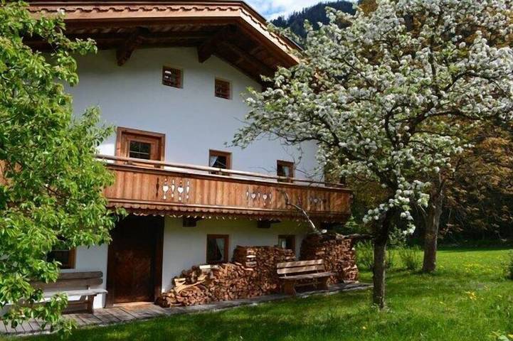 Ferienhaus für 8 Personen, mit Balkon und Garten in Mayrhofen
