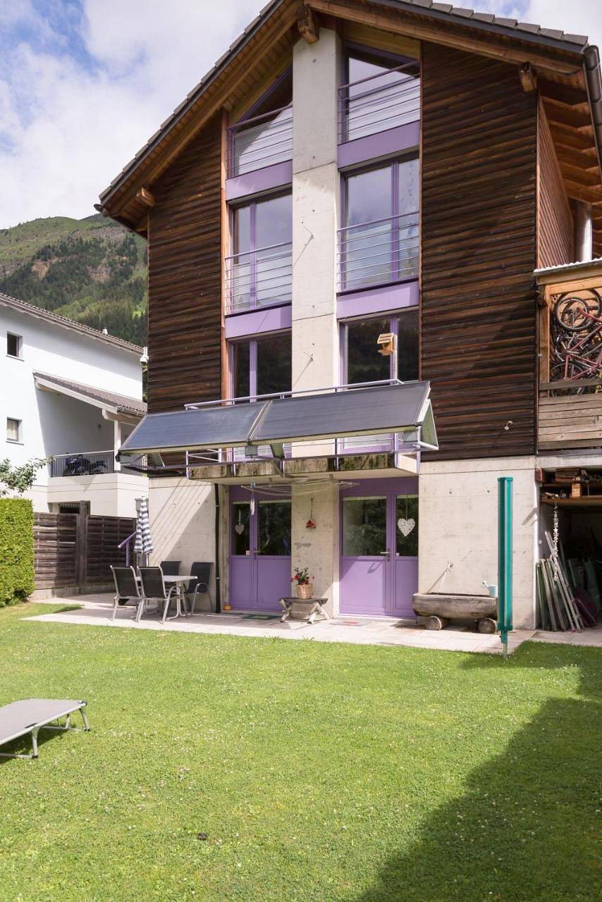Family Room with Private Bathroom in Airolo, Lepontinische Alpen