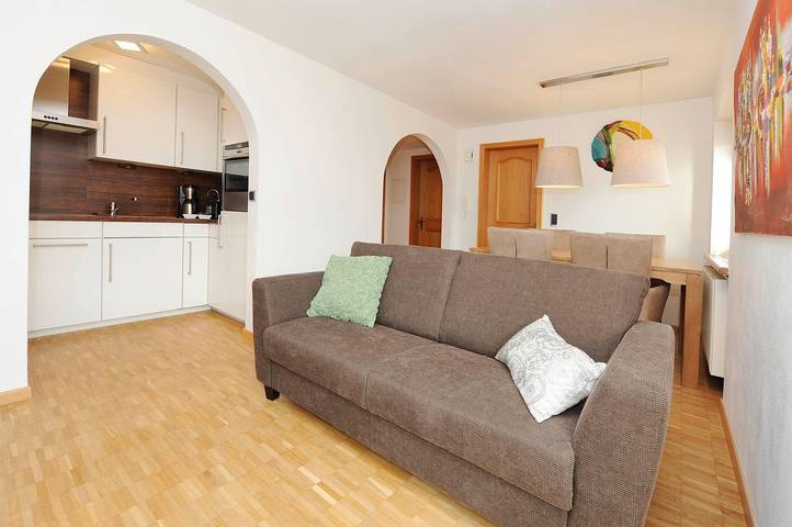 Ganze Wohnung, Kleiner Turm 2 ist eine ruhige Ferienwohnung mit Terasse und Ausblick in Tschagguns, Schruns-Tschagguns