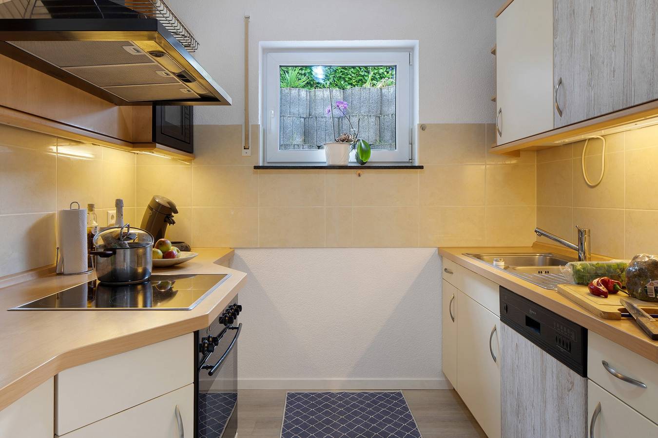 Entire apartment, 2.5-Room Apartment with Kitchen and Terrace in Munzingen, Freiburg