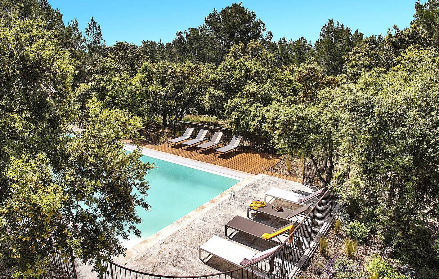 Apartamento de 200m² con A/A, Parking, Cocina, Piscina e Internet en Saumane-de-Vaucluse in L'Isle-sur-la-Sorgue, Vaucluse