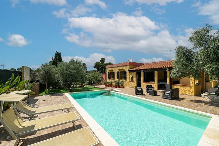 Villa per 6 persone, con giardino a Quartu Sant'Elena