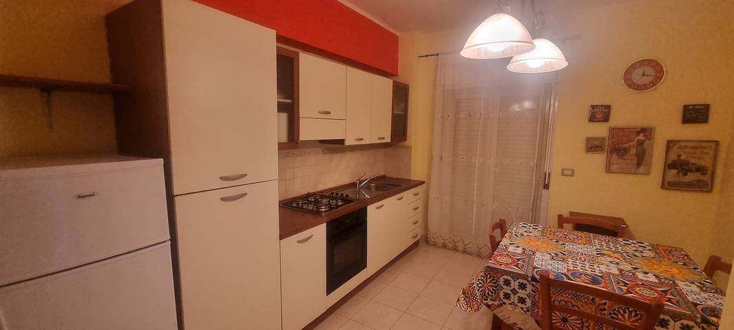 Appartamento intero, Appartamento 'Casa in Complesso Sonia' con terrazza privata in Santa Teresa di Riva, Provincia di Messina