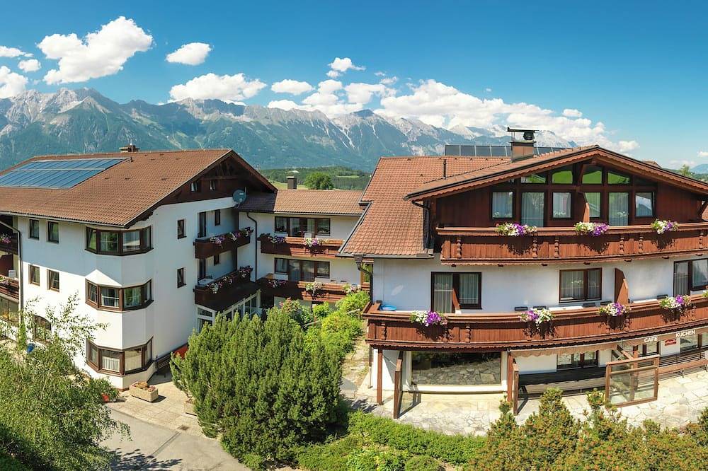 Apartamento inteiro, Cozy, bright apartment for holidaymakers in the Tyrolean mountains! in Stubai Alps, Mutters