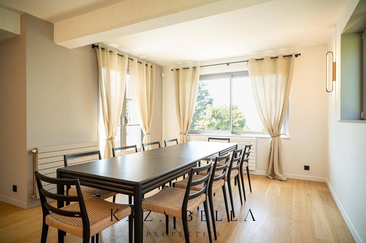 Kaza Bella - Amazing Villa with sea view and pool in Blonville-sur-Mer, Région de Lisieux
