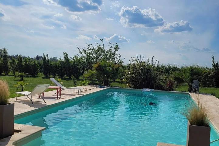 Villa pour 8 personnes, avec jardin à Arles