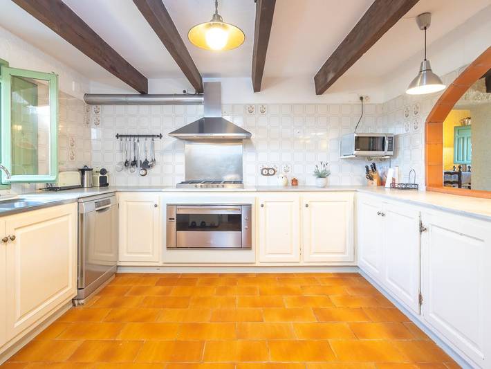Apartamento rural para 8 personas, con Balcón y Terraza además de Jardín y Piscina en San Jordi Desvalls - 3