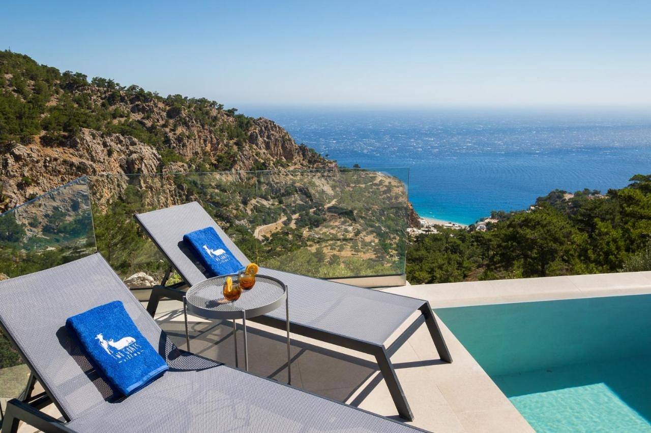 Villa with Private Pool in Mirtonas, Karpathos